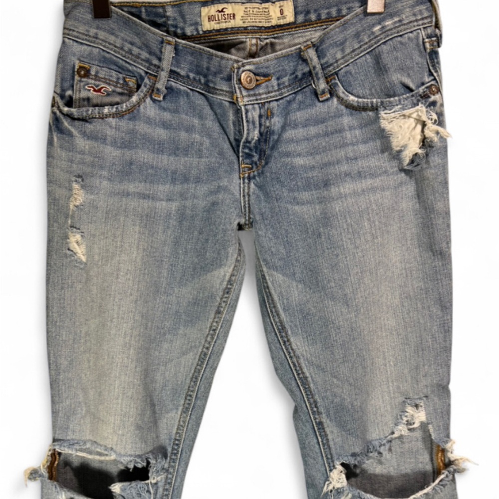 Hollister Women's Light Blue Distressed Cropped Jeans